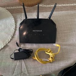 Netgear AC2000 Router