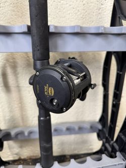 PENN FISHING SQUALL II 30LV REEL AND ROD COMBO USED
