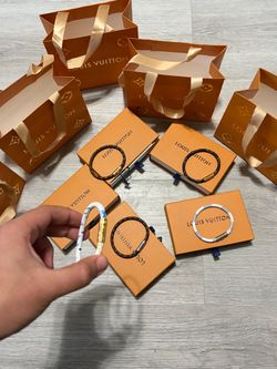 LV braclet