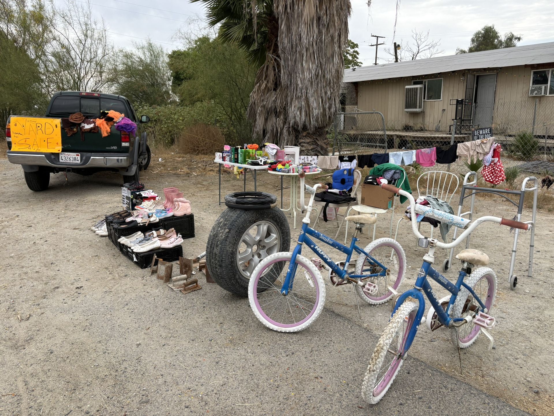 Yard Sale En Perris