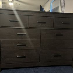 Ashley Furniture 7 Drawer Dresser