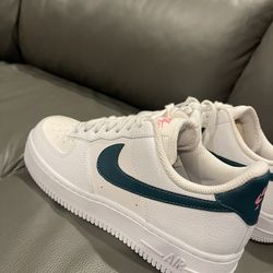 Brand New Women’s Nike Air Force One - Size 7