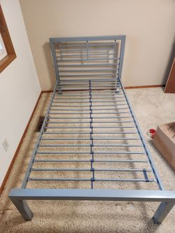 Twin bedframe
