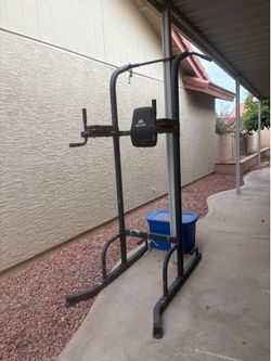 MaxKare Multifunction Power Tower