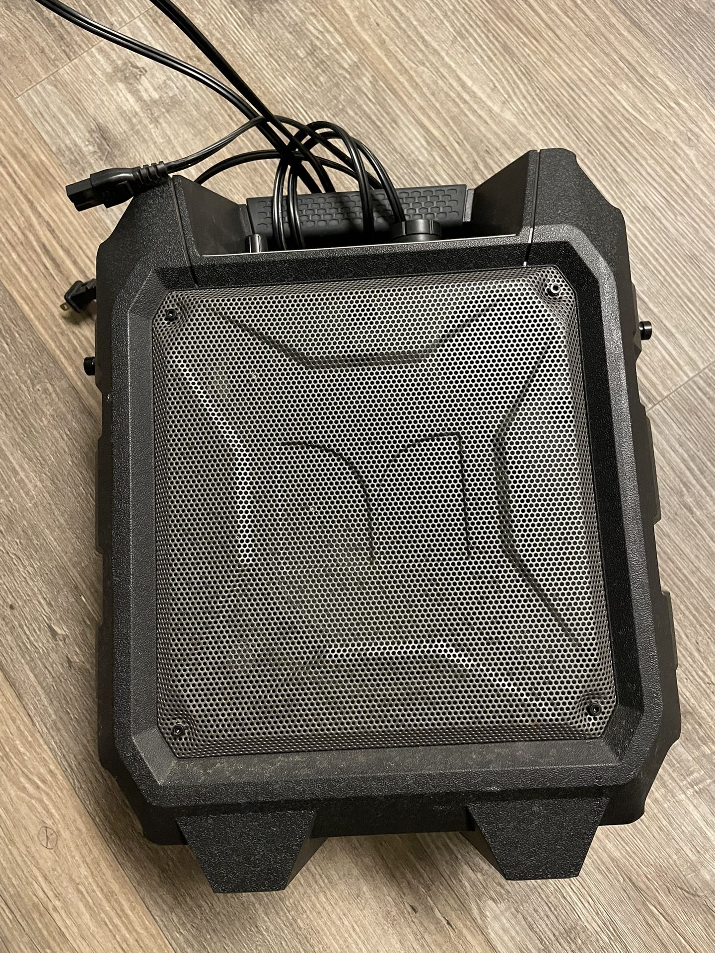 Wifi Speaker. Work With Power cord. Dead Battery.