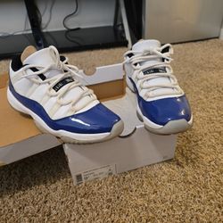 Jordan 11s Low Size 8 In Men.  9.5 Women