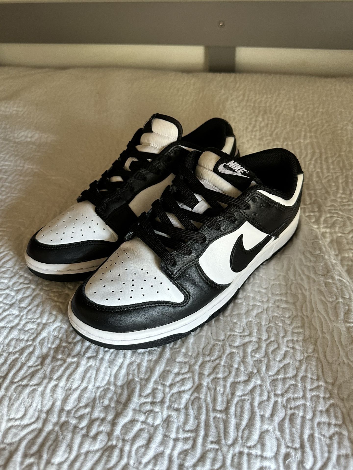 Nike Dunks Low Panda 