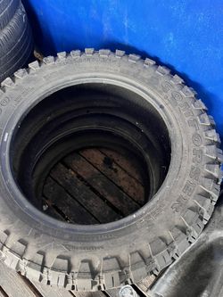 Used Tire 33x12.50xR20