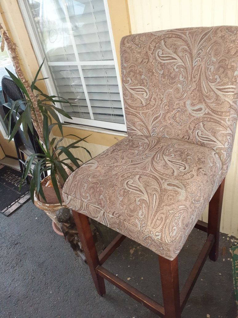 Bar stool