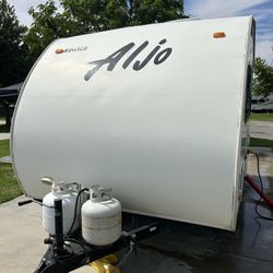 2009 Alejo clean title 17 Ft Trailer