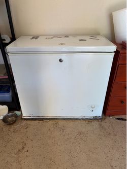 GE Chest Freezer