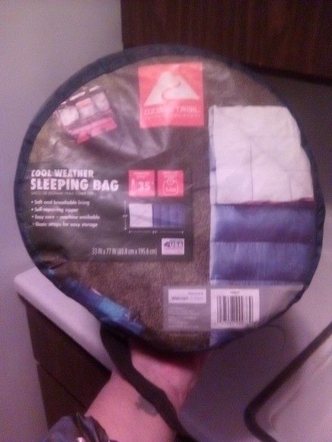 OZARK TRAIL SLEEPING BAG