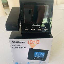SelfSet Clock Radio