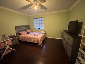 Queen bed set