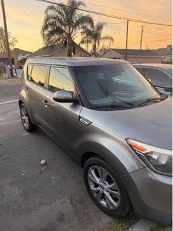 Kia 2014 Gray (Read description)