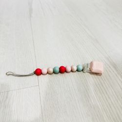 Free Pacifiers Clip