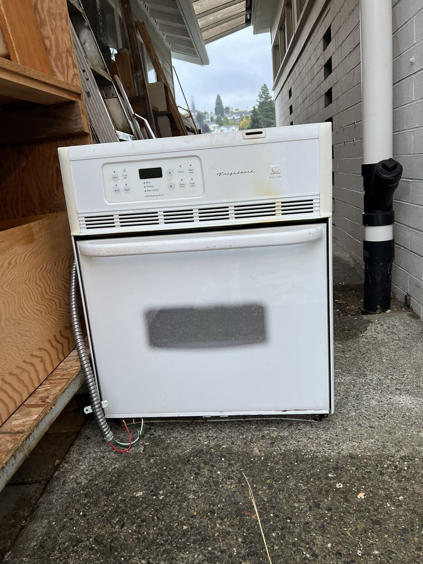 Frigidaire Oven