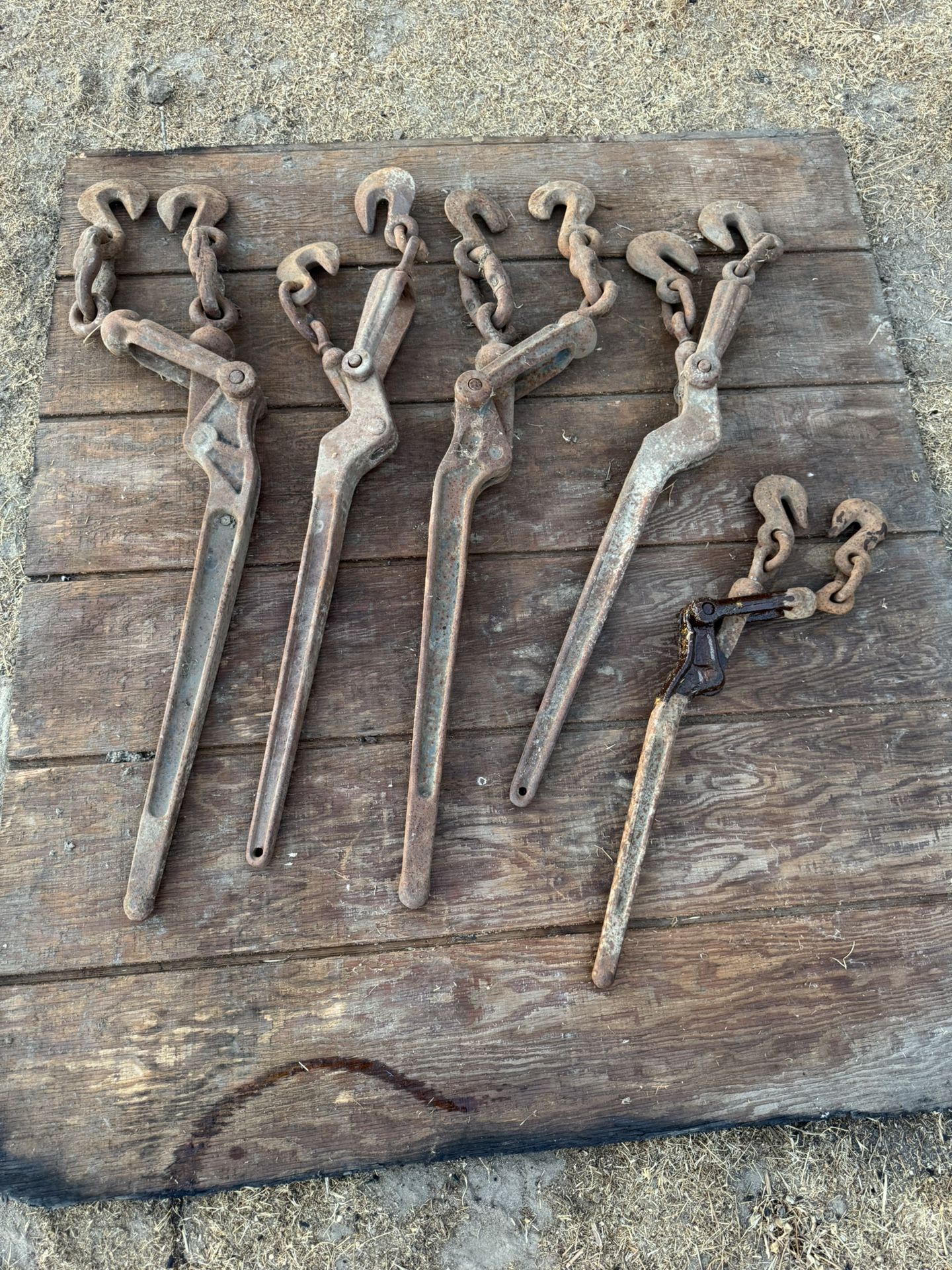 Set of 5 chain binders