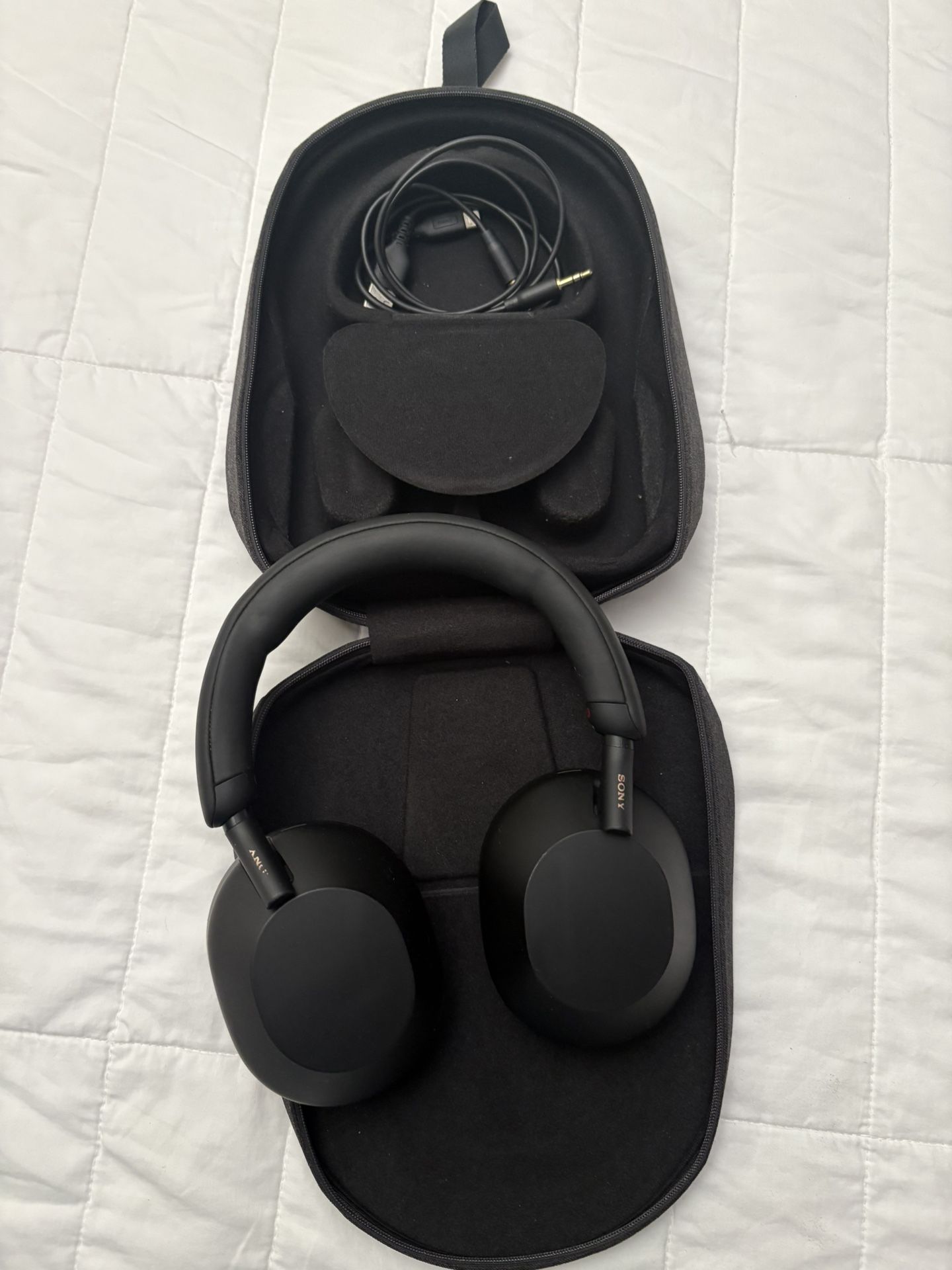 Sony XM5 Wireless Bluetooth Headphones