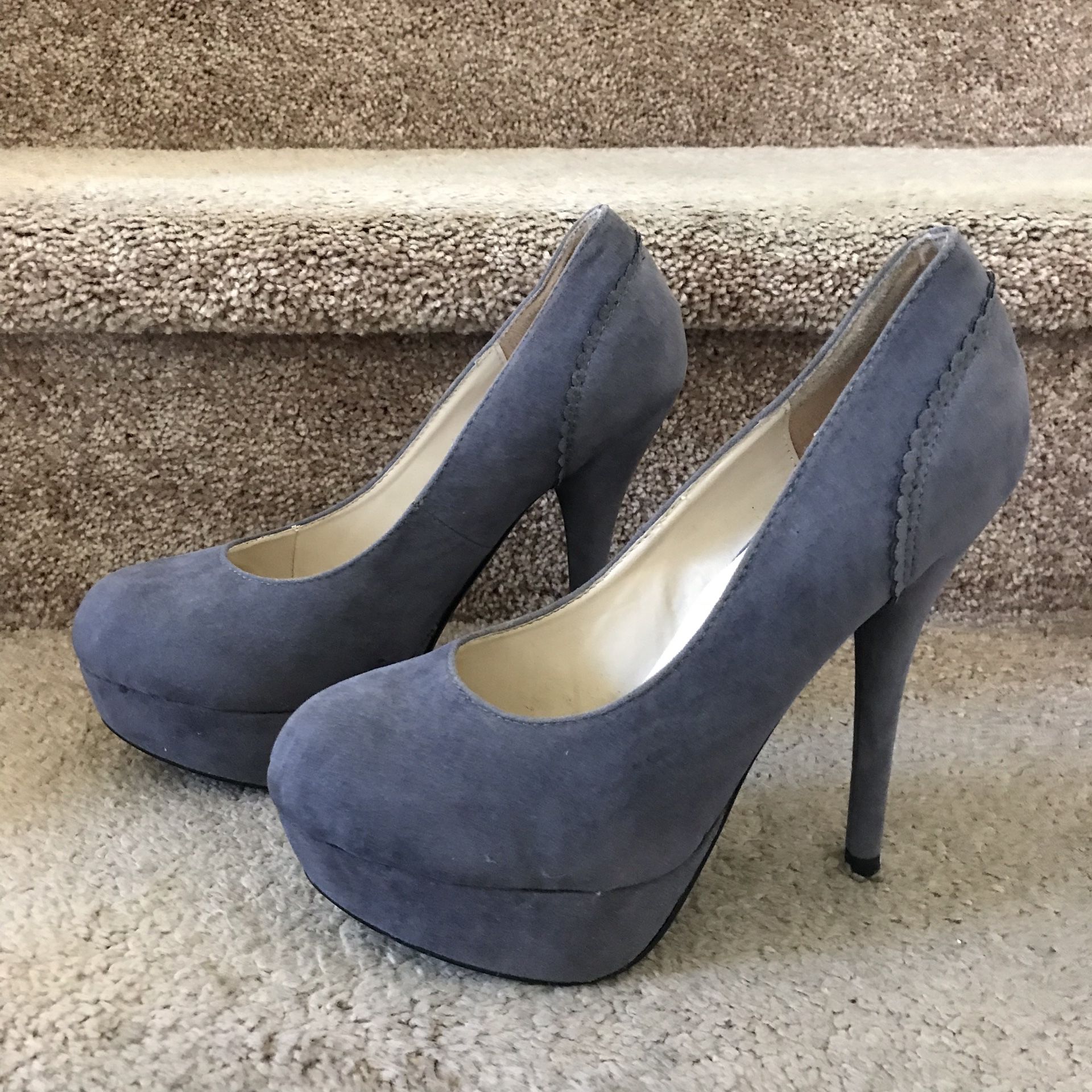 Gray Heels