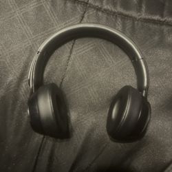 Beats By Dr. Dre Solo Pro Noise cancelling Headphone Bluetooth with microphone - Black