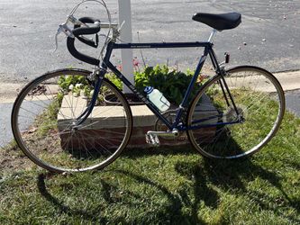 Vintage Men’s 27” MIYAYA One Hundred 12 spd Road Bike w/ Tall Cro-Moly Frame