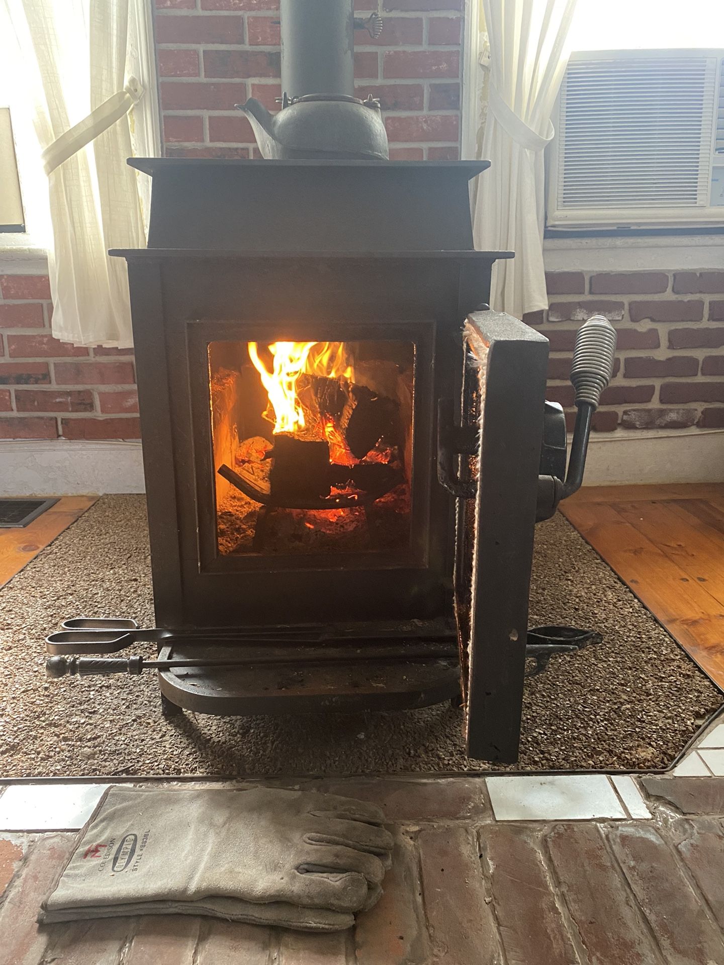 Warner Wood Burning Stove for Sale in Bayville, NY - OfferUp