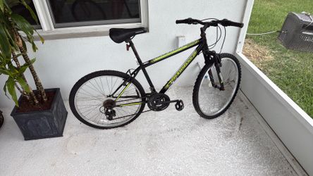 Mongoose 10-Speed Mountain Bike