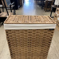 SONGMICS 14.5 Gal Slim Laundry Rattan Clothes Basket w/ Lid and Handles - Natural