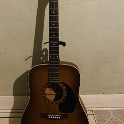 Norman  Guitar  6 Strings