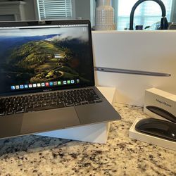 13.3” MacBook Air With Magic Mouse