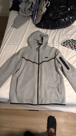 NIKE TECH SWEATER