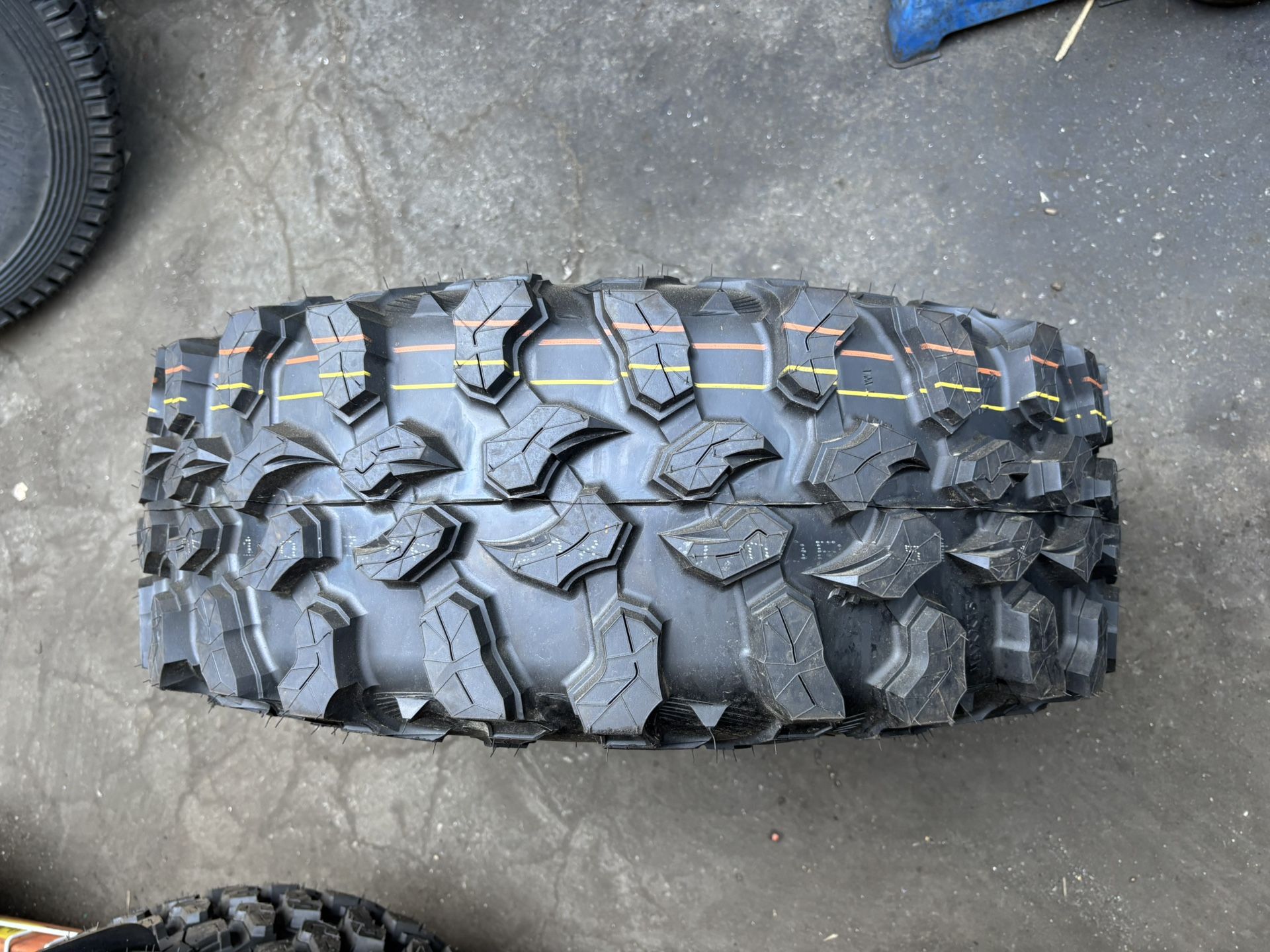 31x10x15. MAXXIS CARNIVORE UTV TIRES