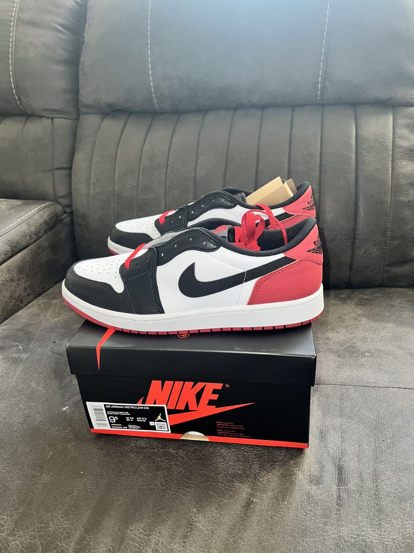 Air Jordan 1 Low OG “Black Toe” for Sale in Minneapolis, MN - OfferUp