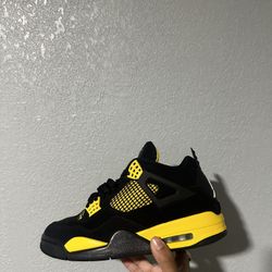 Thunder 4 