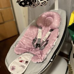4moms Mamaroo Brand New With Infant Insert