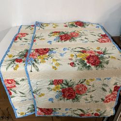 Pioneer Woman Pillow Shams Four Total