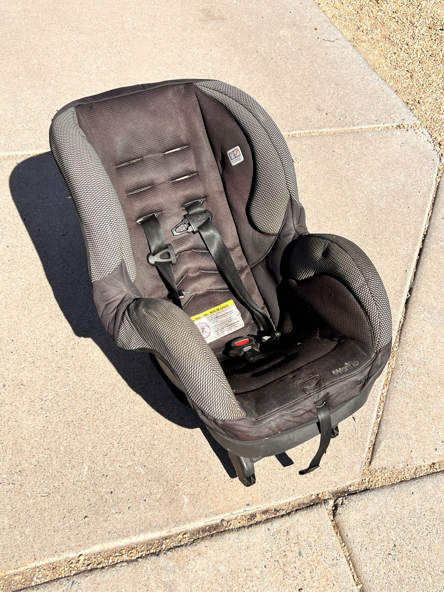 Evenflo Convertible Car Seat SureRide / Titan65 (Expired)