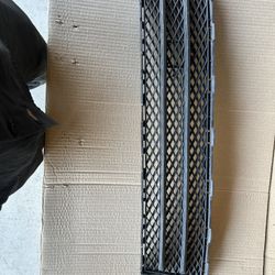 Infiniti G37 Lower Grill