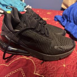 Women’s Nike Size 7