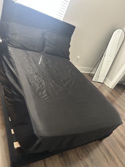 (FULL) Bed frame and mattress