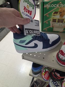 Air Jordan 1 Low Sneaker Size 10.5
