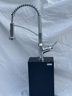 Dawn Single-Lever Spring Pull-Out Spray Faucet