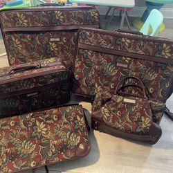 Beautiful, perfect condition five piece luggage set