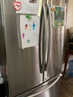 Refrigerador, Stainstell 72”high 32”wide