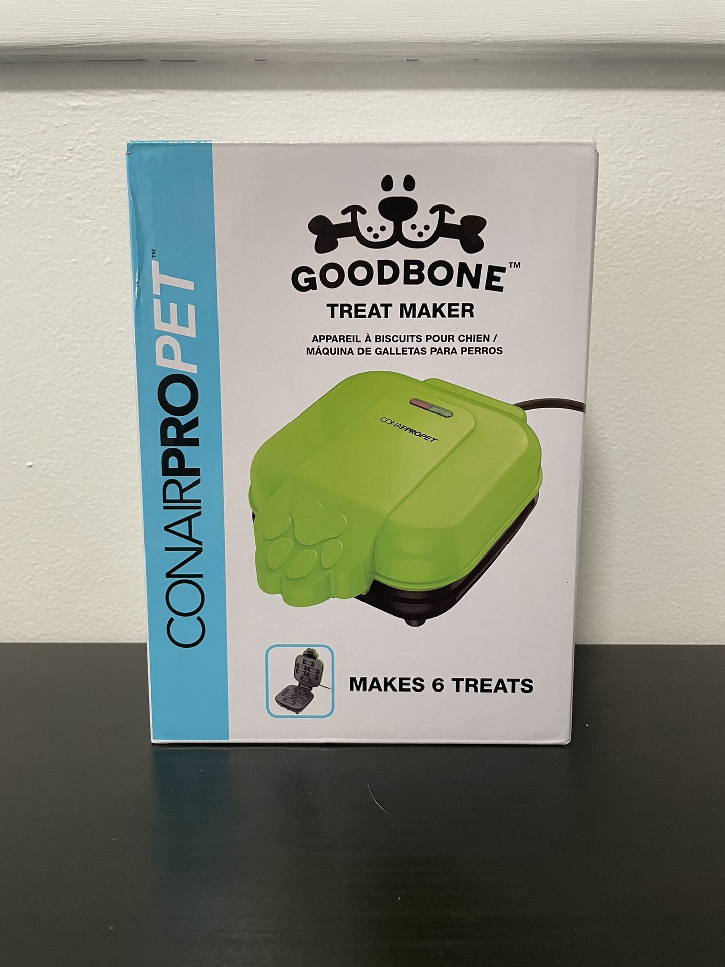 CONAIRPROPET Goodbone Dog Treat Maker w/Cuisinart Recipe Book NEW Nonstick Cat