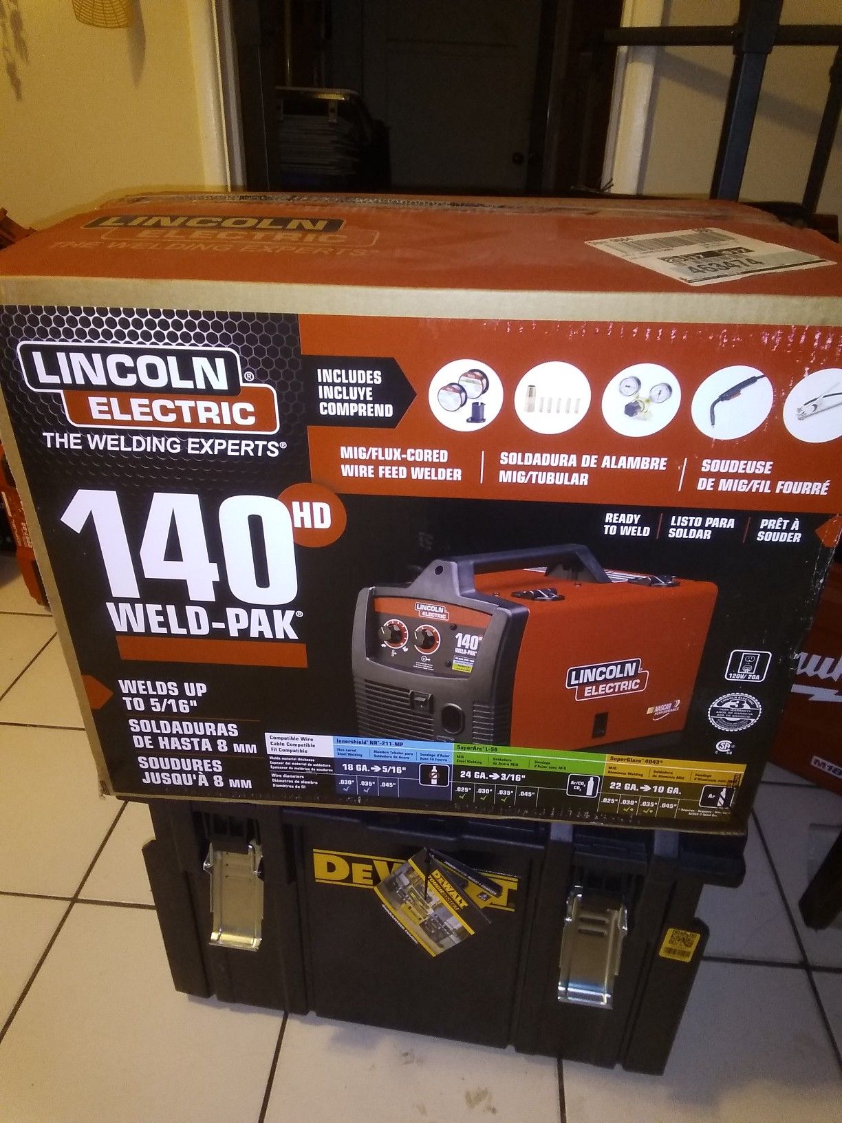 New lincoln 140 HD welder