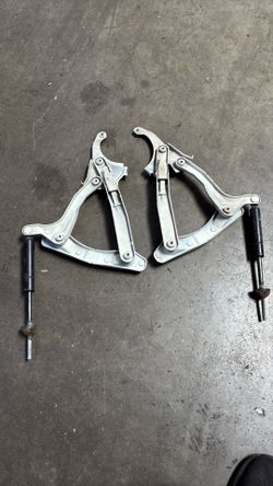 Mercedes Benz W202 hood hinges.