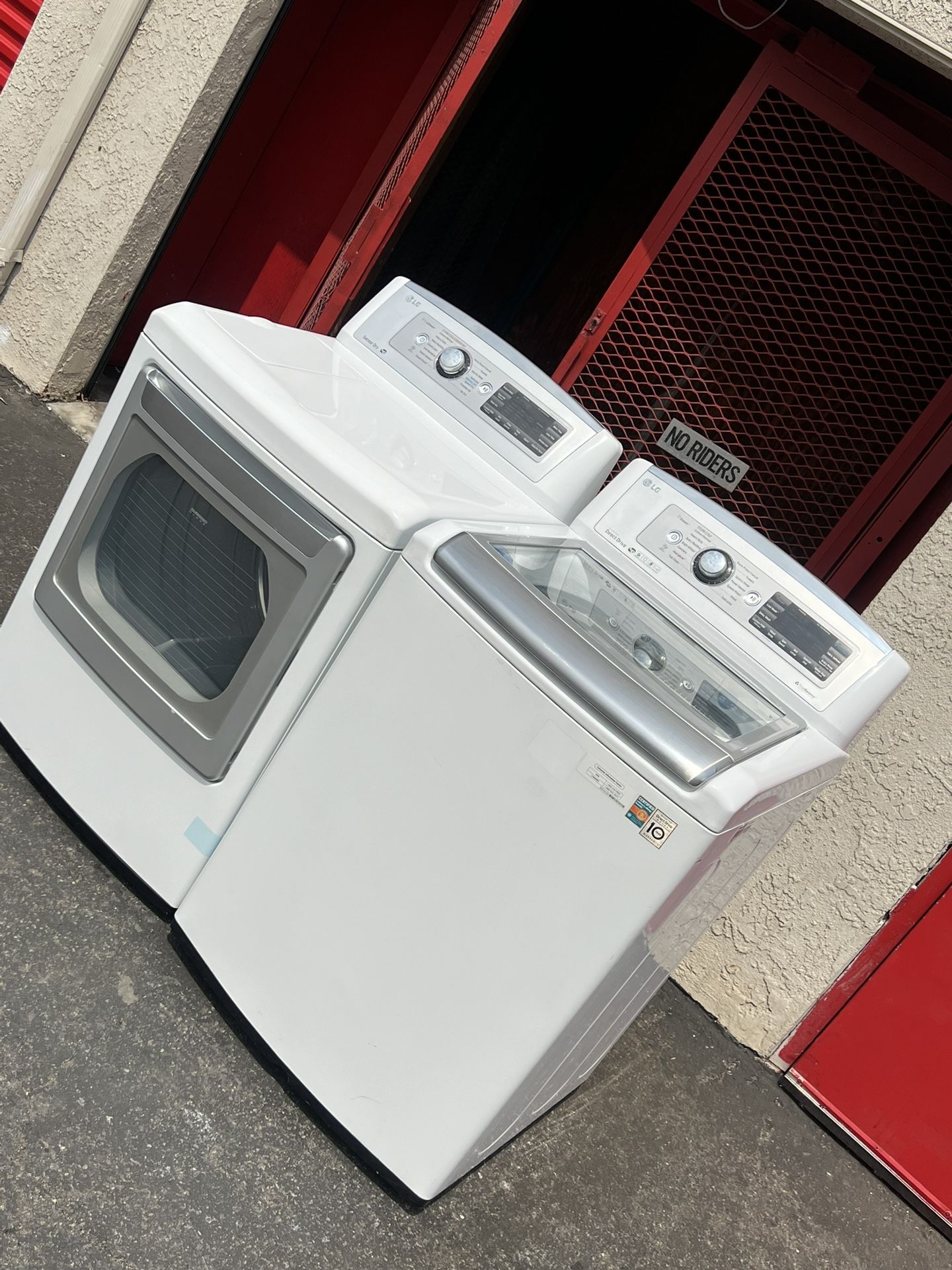 LG Set Gas Dryer And Washer 