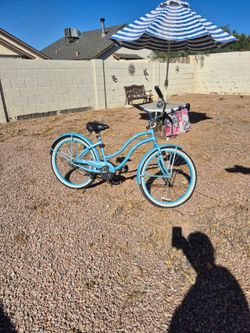 Twenty six inch girls bike new tires, new tubes.Excellent condition ready to ride